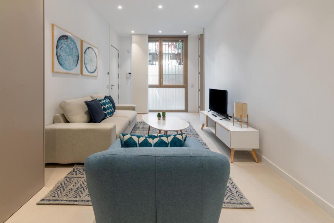 מדריד 2 Bedrooms 2 Bathrooms Furnished - Delicias - Modern- Mintystay מראה חיצוני תמונה
