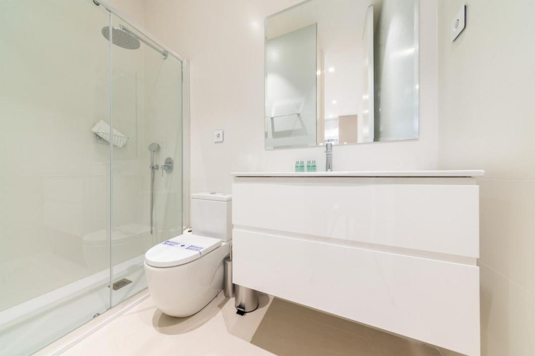 מדריד 2 Bedrooms 2 Bathrooms Furnished - Delicias - Modern- Mintystay מראה חיצוני תמונה