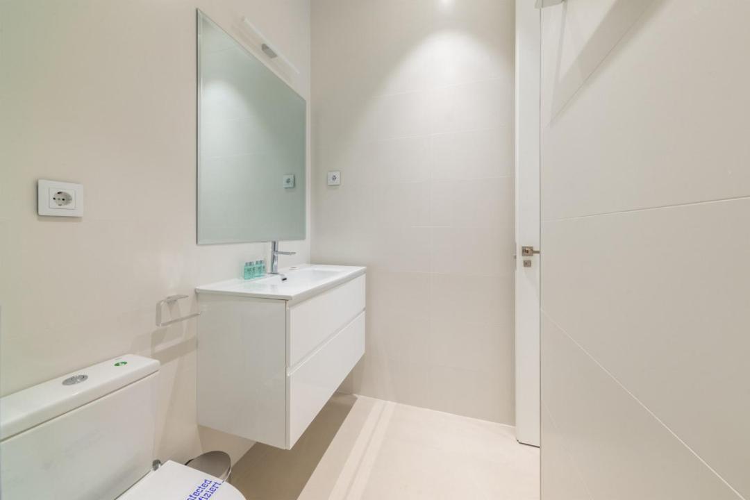 מדריד 2 Bedrooms 2 Bathrooms Furnished - Delicias - Modern- Mintystay מראה חיצוני תמונה